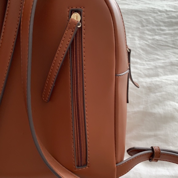 UO BROWN BACKPACK - Picture 6 of 8